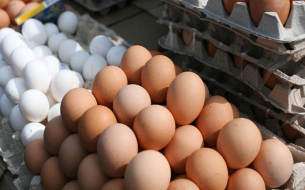 Satışda saxta Çin yumurtası var - FOTOLAR