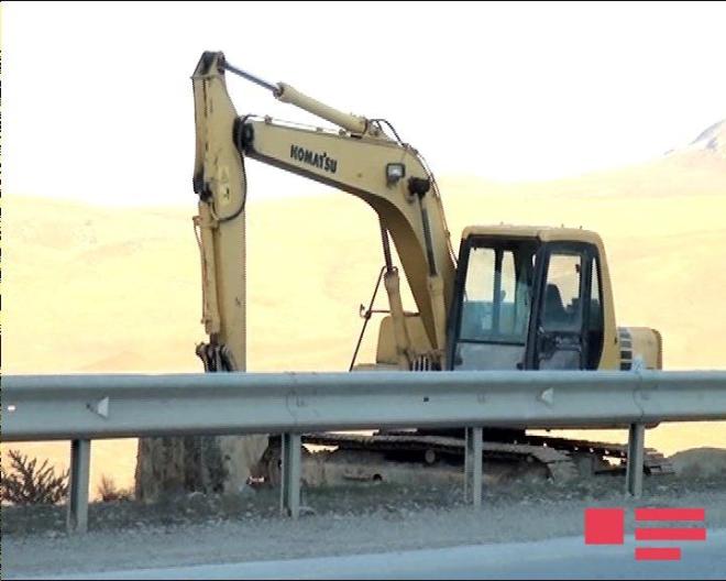 Bakı-Şamaxı yolunda yeni sürüşmə zonası əmələ gəldi - Foto