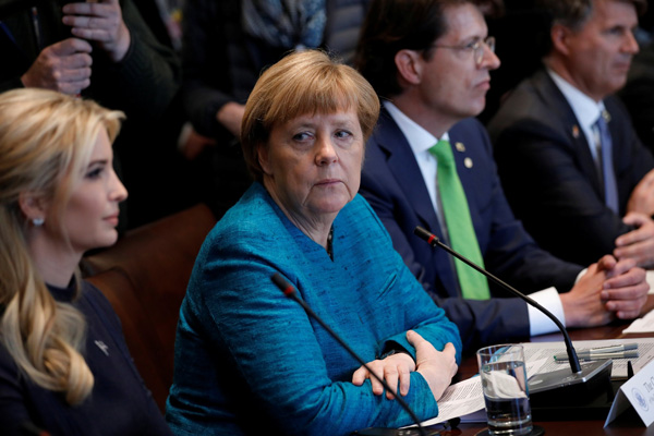 Merkeldən Trampın qızına: 