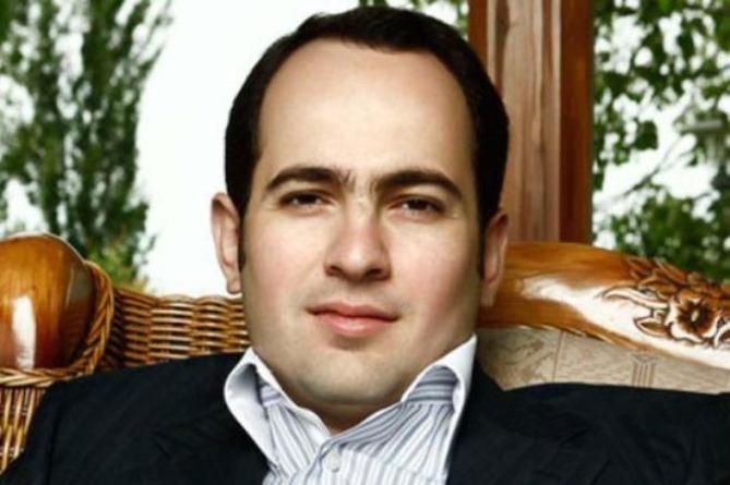 Сын Роберта Кочаряна подал в суд на главу СНБ