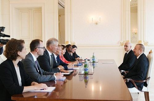 İlham Əliyev AİB-nin vitse-prezidenti ilə görüşdü