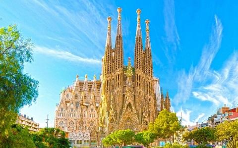 Sagrada Familia cathedral gets license 130 years after -