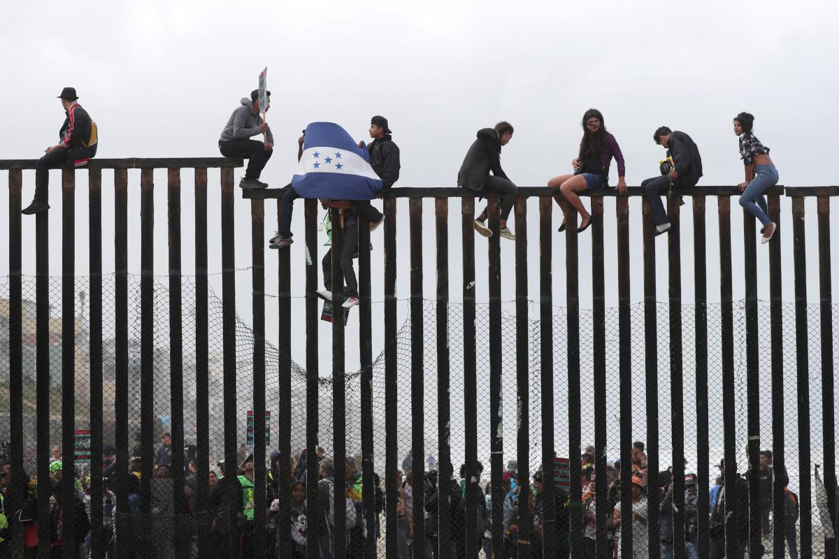 U.S. judge blocks Trump asylum restrictions