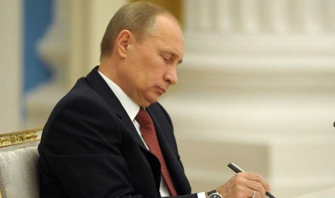 Путин утвердил состав делегации РФ - Фото