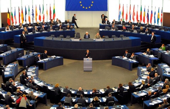 انتقاد سیاستمداران اروپا از تسلیت اتحادیه اروپا برای مرگ رئیسی