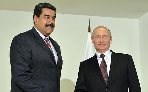 Putin Maduroya zəng etdi: