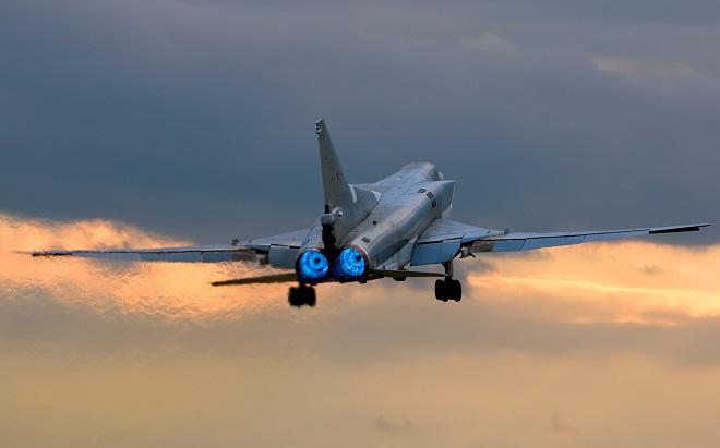 В России разбился военный самолет - Видео