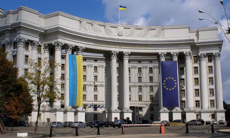Украина требует извинений от президента Хорватии
