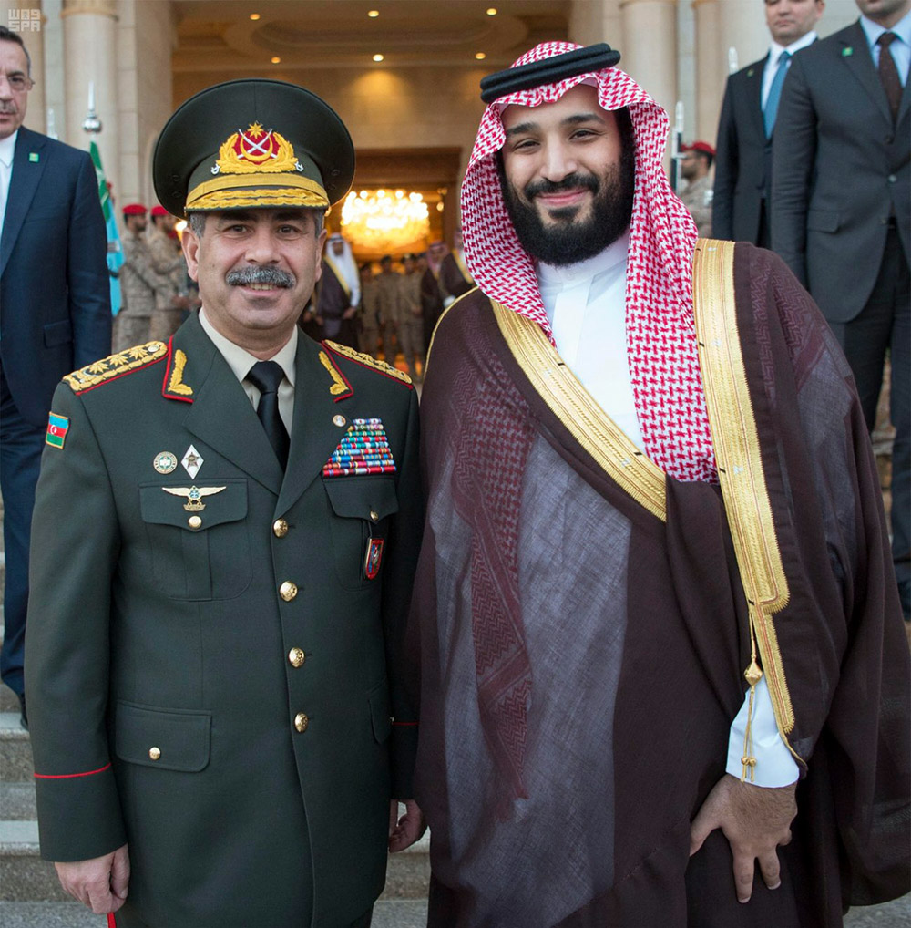 Саудовская аравия военные. Министр обороны Саудовской Аравии. Генерал армии Саудовской Аравии. Военная форма армии Саудовской Аравии. Королевская гвардия Саудовской Аравии.
