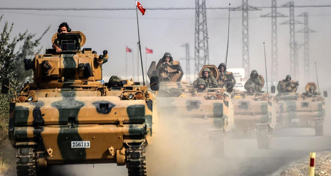 Türkiyə sərhədə əlavə hərbi texnika göndərdi