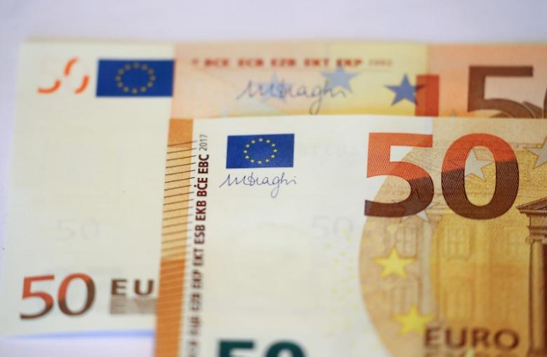 Kosovo announced a full transition to the euro