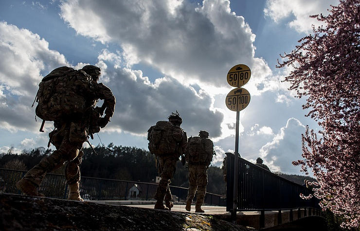 NATO Ukrayna konfliktinin iştirakçısına çevrilir - Qulyaş