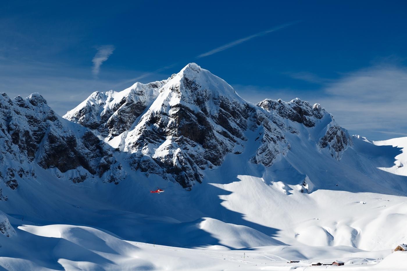 İtaliyada itkin düşən alpinistlərin axtarışı dayandırıldı