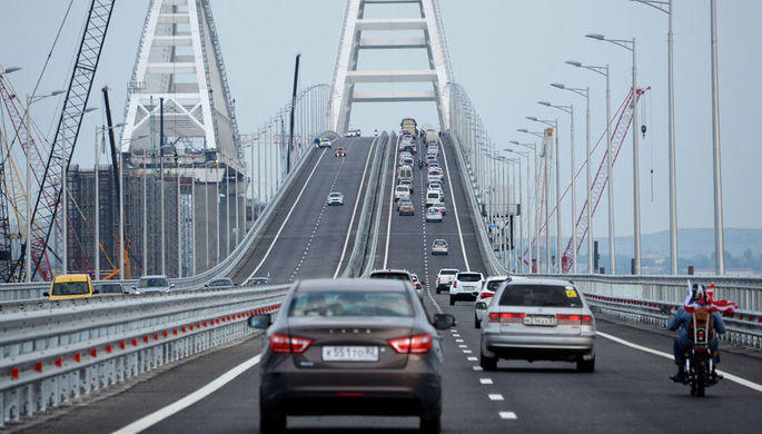 It is impossible to hit the Crimean bridge - Arestovych