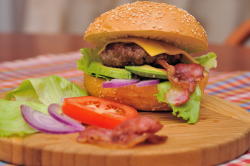 İsti havada dönər, burger yeyənlərin diqqətinə!