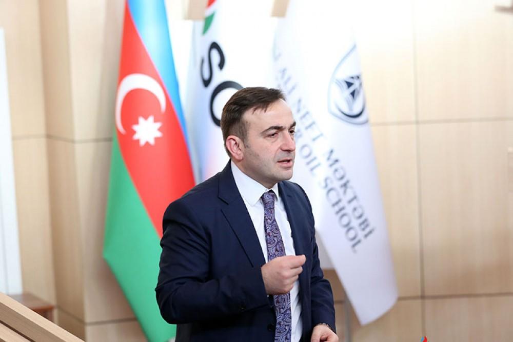 BP Vice President conducts master class at Baku Oil School
