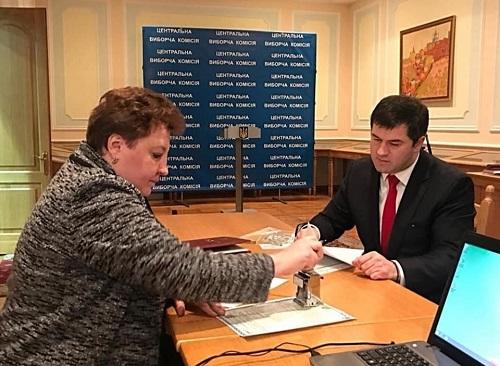 Ukraynada azərbaycanlı prezidentliyə namizəd oldu