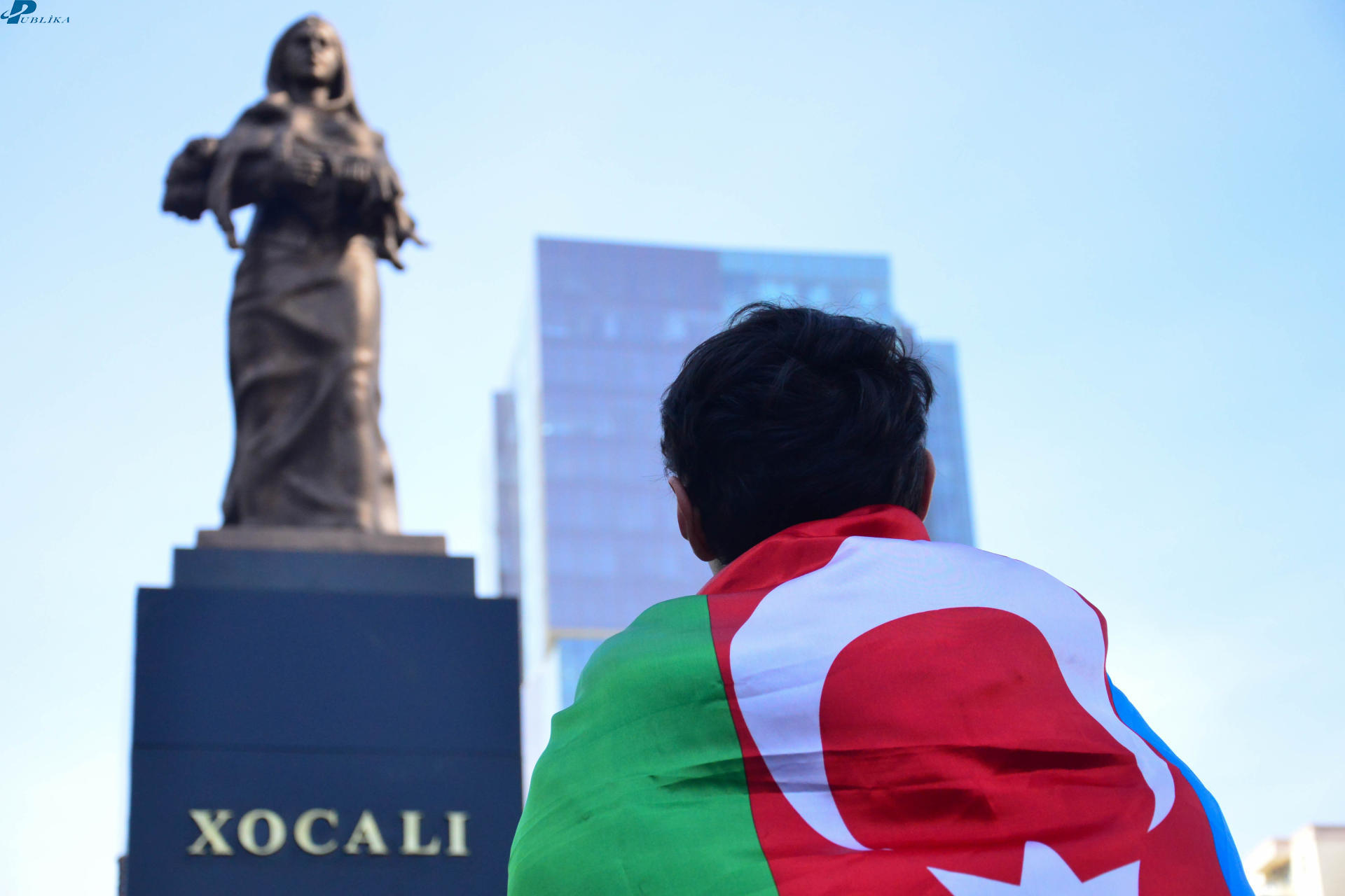 بازدید مقامات دولتی آذربایجان از بنای یادبود نسل کشی خوجالی