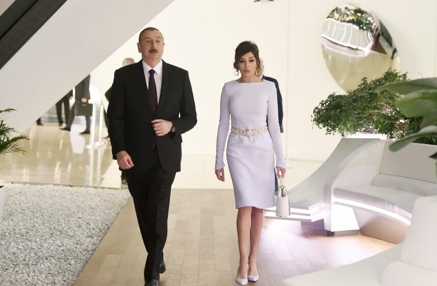 Aliyev and first lady attend opening of monument to Magomayev
