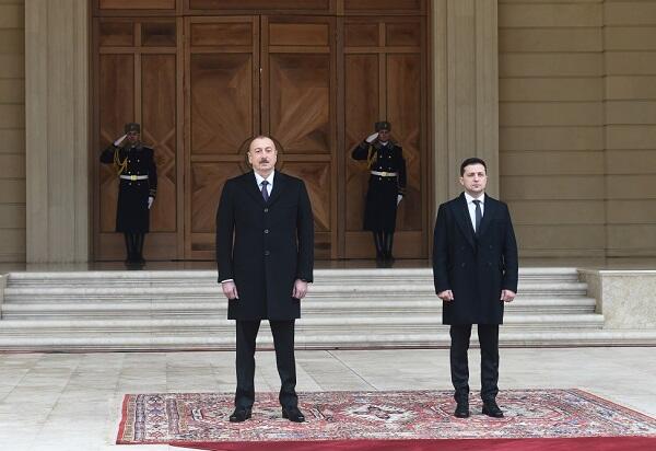 Ильхам Алиев выразил соболезнования Зеленскому