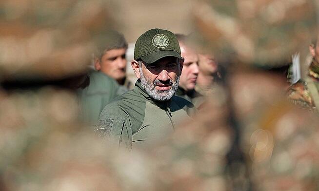 Is Pashinyan protected by the US military?