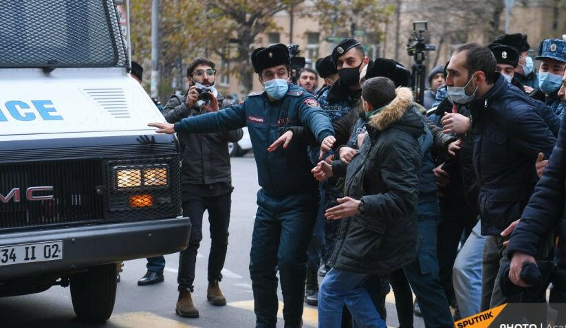 Протесты в Ереване: задержаны 56 человек