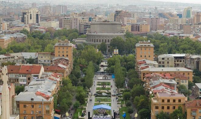 Еревану придется умолять о помощи Баку - Арутюнян