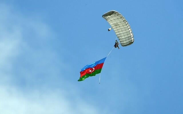 Türkiyə səmasında Azərbaycan bayrağı dalğalandırıldı – Foto
