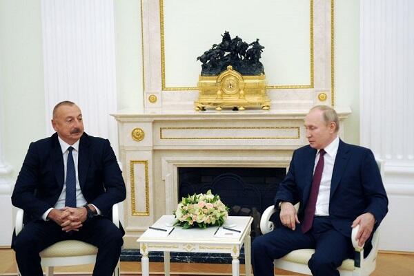 Алиев провел телефонный разговор с Путиным