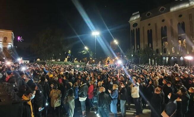 В Тбилиси продолжаются протесты