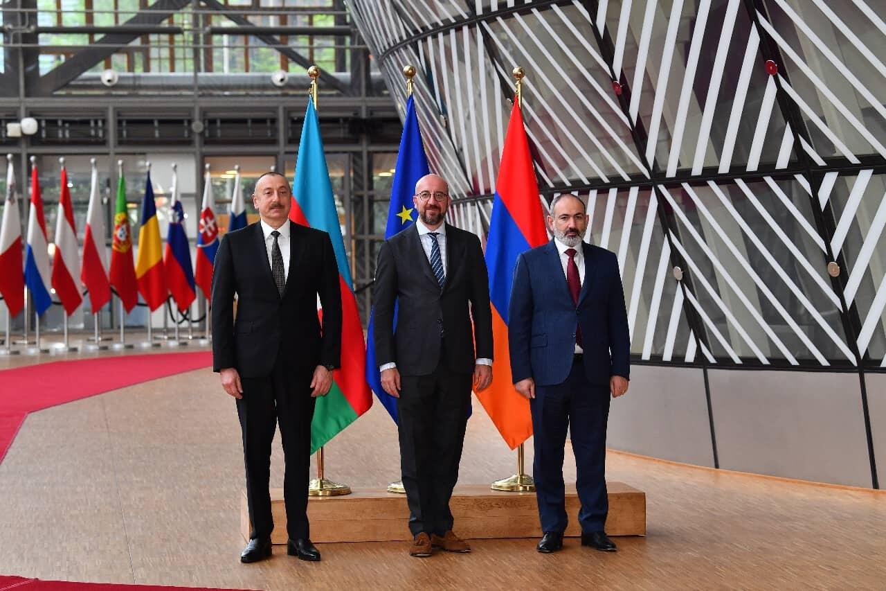 Ilham Aliyev's meeting with Michel and Pashinyan began -