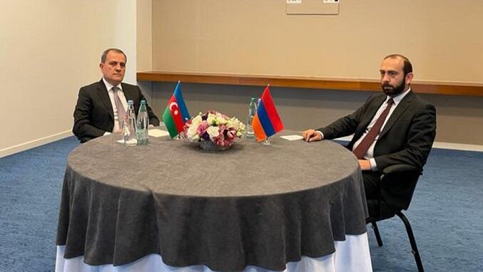 A meeting is held between Bayramov and Mirzoyan