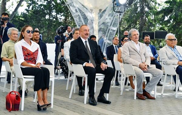 President attend opening of monument to Magomayev -