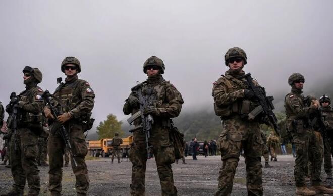 Rusiyalı alim: Bizə qarşı 750 minlik ordu hazırlanır