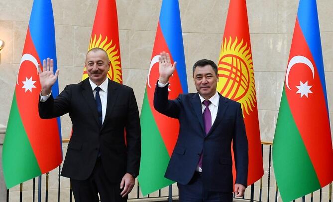 В Баку подписывают азербайджано-кыргызских документы