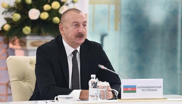Ильхам Алиев на рабочем ланче