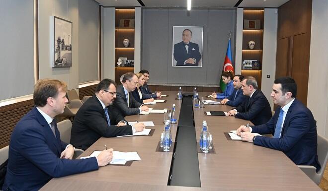 Azerbaijani FM meets with Toivo Klaar