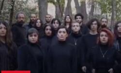 В Иране сотрудницы театра отказались от хиджаба - Видео