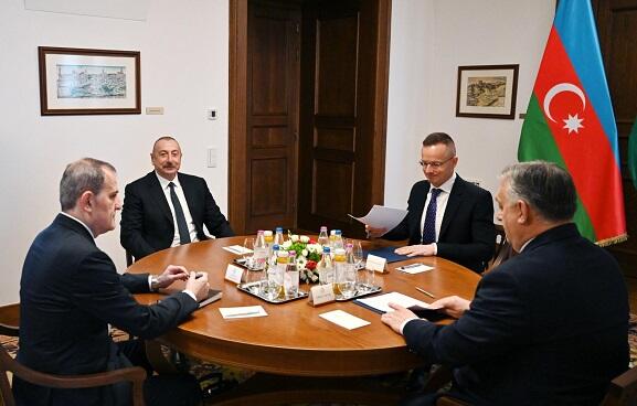 Ilham Aliyev held an expanded meeting with Viktor Orban