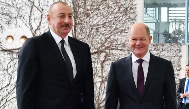Алиев и Шольц встретились в расширенном составе