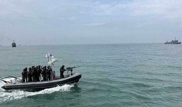 ВМС проводят учения в Каспийском море - Видео