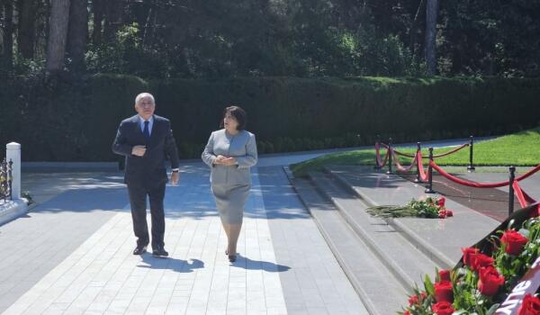 The PM and Speaker are in the Alley of Honor -
