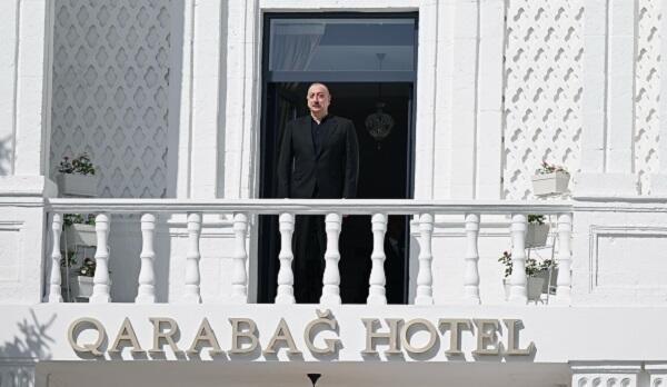 Президент на открытии отеля “Карабах” в Ханкенди - Фото