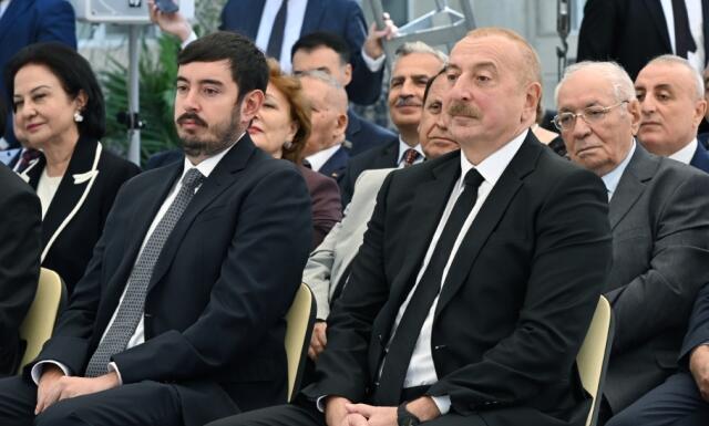 Prezident və oğlu Bakıda abidə açılışında... - Foto