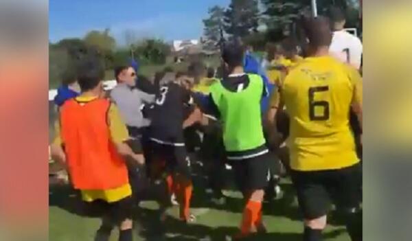 Turkish fans stab Armenian football players -