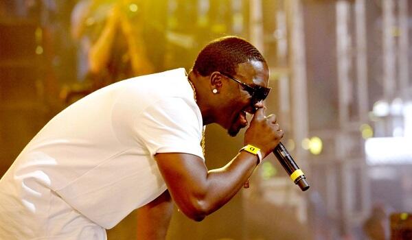 Famous American rapper Akon arrives in Baku -