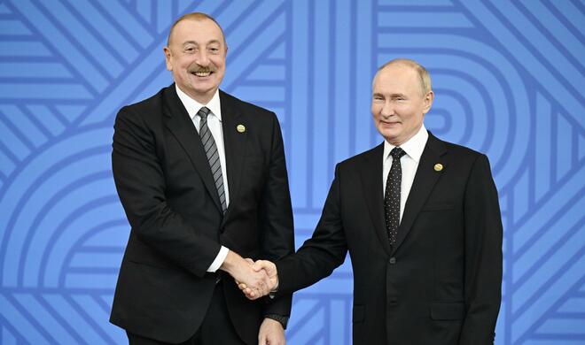 Алиев поздравил Путина
