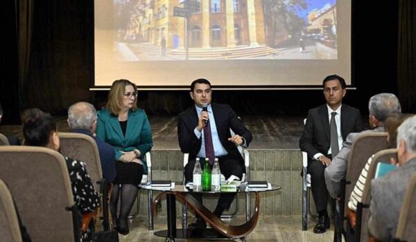 Adil Kərimli bu universitetin kollektivi ilə görüşdü - Foto