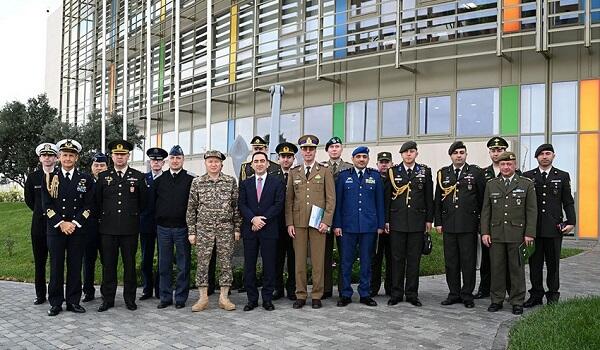 Hərbi attaşelər Bakının dəniz limanında - Foto