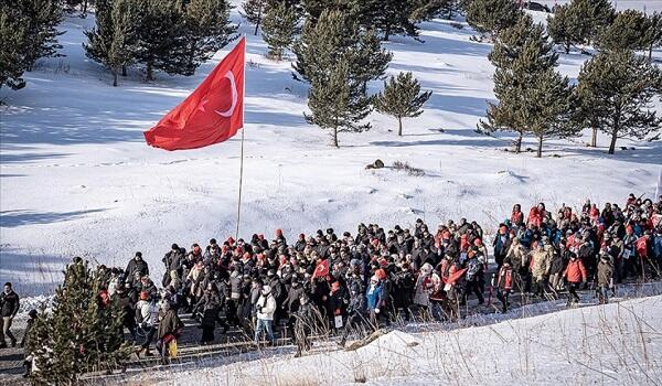 Sarıqamışa böyük yürüş edildi - Foto